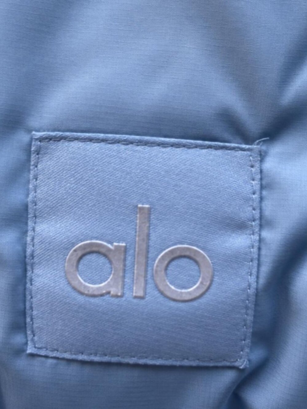 NWT Alo Yoga Gold Rush Puffer Jacket Celestial Blue Size  M - Picture 10 of 10
